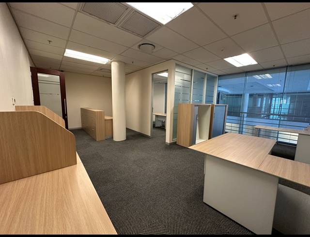 66M² OFFICE TO LET IN SANDTON CENTRAL